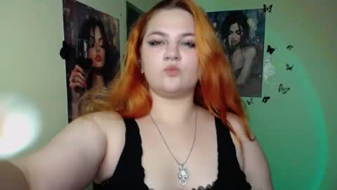 Snapshot of redhotqueen1 chatting on July 29, 2026, 12:14 pm Rina online show from July 29, 2026, 12:14 pm