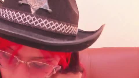 Snapshot of redmeloddy chatting on March 7, 2025, 7:27 pm Meloddy online show from March 7, 2025, 7:27 pm