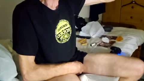 Snapshot of redrodridding chatting on February 4, 2025, 7:18 am redrodridding online show from February 4, 2025, 7:18 am