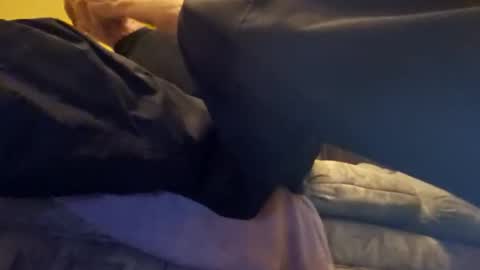 Snapshot of redrodridding chatting on November 10, 2025, 11:48 pm redrodridding online show from November 10, 2025, 11:48 pm