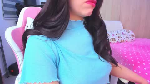 Snapshot of redski77 chatting on January 25, 2025, 6:12 am redski77 online show from January 25, 2025, 6:12 am