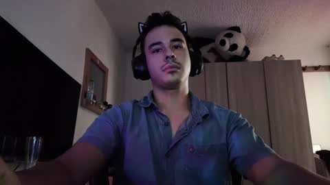 Snapshot of redsoul951869 chatting on September 16, 2025, 5:14 pm RedsoulReaver online show from September 16, 2025, 5:14 pm