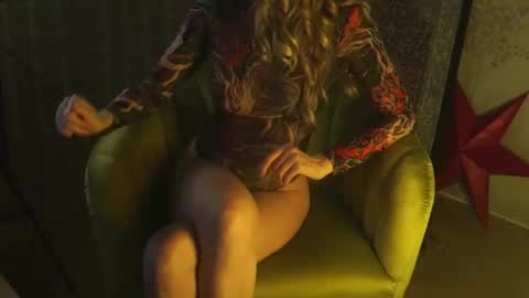 Red online show from February 1, 2026, 7:45 pm