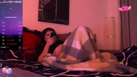 Snapshot of redyari chatting on January 11, 2025, 12:55 am Red online show from January 11, 2025, 12:55 am