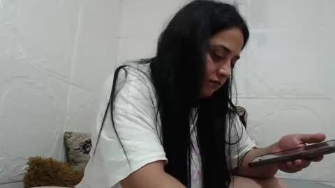 Snapshot of reeapassion chatting on May 30, 2026, 7:22 pm Reea online show from May 30, 2026, 7:22 pm