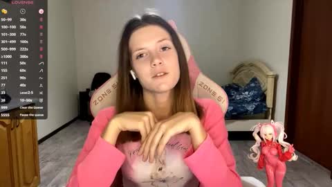 Snapshot of regeniastetson chatting on September 22, 2025, 3:14 pm Lucy online show from September 22, 2025, 3:14 pm