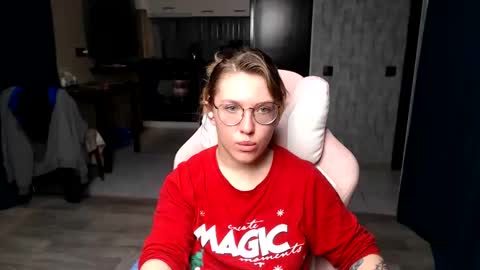 Snapshot of reginasmilee chatting on September 21, 2025, 11:50 pm Regina online show from September 21, 2025, 11:50 pm