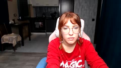 Snapshot of reginasmilee chatting on October 12, 2025, 11:37 pm Regina online show from October 12, 2025, 11:37 pm