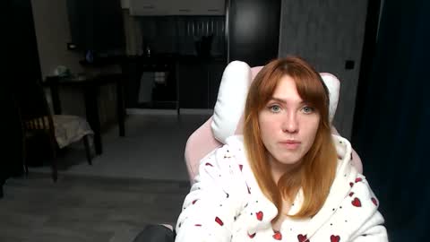 Snapshot of reginasmilee chatting on October 25, 2025, 1:29 pm Regina online show from October 25, 2025, 1:29 pm