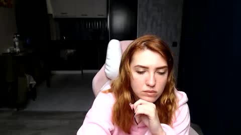 Snapshot of reginasmilee chatting on October 28, 2025, 12:58 am Regina online show from October 28, 2025, 12:58 am