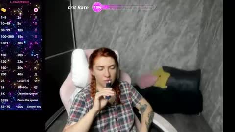 Snapshot of reginasmilee chatting on June 17, 2026, 3:42 am Regina online show from June 17, 2026, 3:42 am