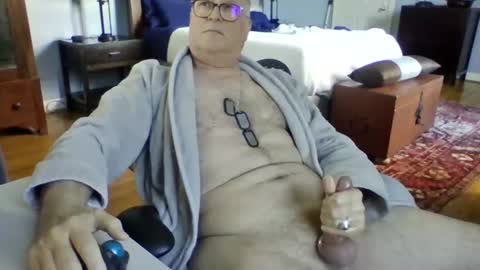 Snapshot of regularguynola chatting on December 21, 2024, 5:29 pm RegularGuyNOLA online show from December 21, 2024, 5:29 pm