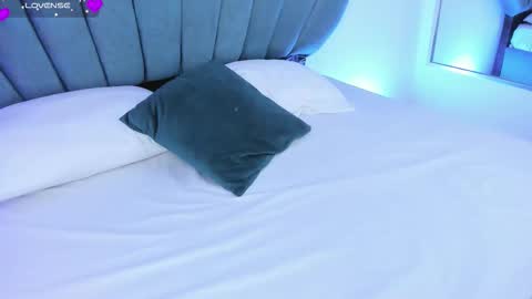 Reika  online show from October 14, 2025, 4:41 pm