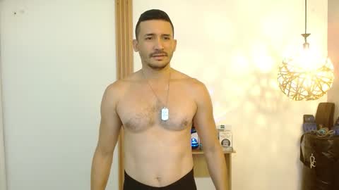 Snapshot of reiko_85_ chatting on November 7, 2025, 2:50 pm REIKO online show from November 7, 2025, 2:50 pm