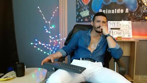   REIKO  online show from April 9, 2026, 2:44 pm