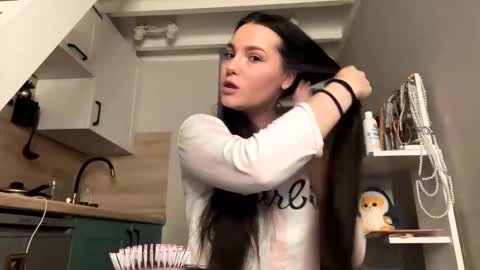 Snapshot of reilbelll chatting on October 2, 2025, 2:35 pm Bell online show from October 2, 2025, 2:35 pm