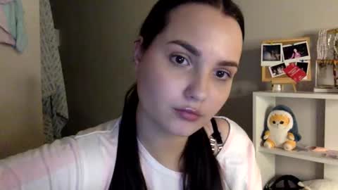 Snapshot of reilbelll chatting on October 4, 2025, 2:31 am Bell online show from October 4, 2025, 2:31 am