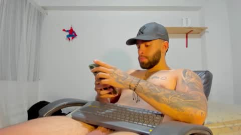 Rmy Steen online show from October 27, 2025, 1:53 am