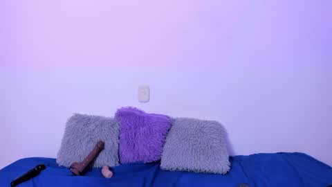 Renata  online show from April 21, 2026, 2:51 am