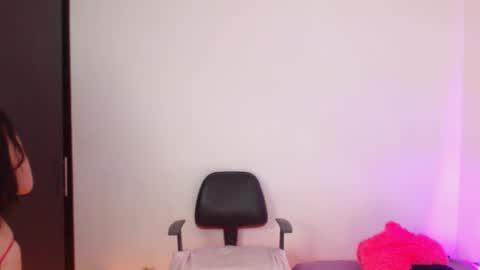 Snapshot of renata_ruiz chatting on October 6, 2025, 2:31 am online show from October 6, 2025, 2:31 am