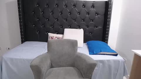 Snapshot of renata_salinas_1 chatting on February 4, 2026, 9:42 pm Renata Salinas online show from February 4, 2026, 9:42 pm