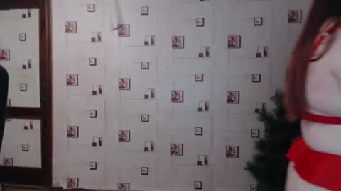 renataoia online show from December 20, 2025, 3:52 pm