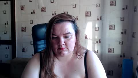 Snapshot of renataoia chatting on June 18, 2026, 4:11 pm renataoia online show from June 18, 2026, 4:11 pm