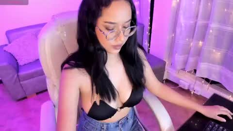 renaxi_smith online show from January 12, 2025, 1:11 am