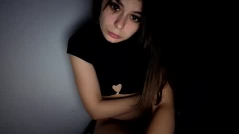 Snapshot of renee_loah chatting on November 1, 2025, 10:56 pm renee_loah online show from November 1, 2025, 10:56 pm