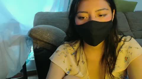 reni_tendress online show from October 8, 2025, 6:27 pm