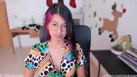 Snapshot of reoko_ chatting on December 14, 2025, 8:02 pm Reoko online show from December 14, 2025, 8:02 pm