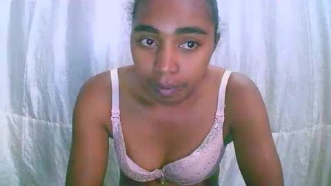 Snapshot of rephaleta chatting on November 5, 2025, 6:24 am Rephaleta online show from November 5, 2025, 6:24 am