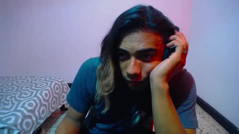 Snapshot of restrainged chatting on December 3, 2024, 7:32 am Rest online show from December 3, 2024, 7:32 am