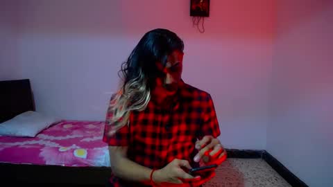 Snapshot of restrainged chatting on December 17, 2024, 2:44 am Rest online show from December 17, 2024, 2:44 am