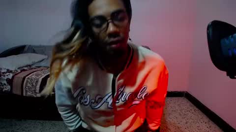 Snapshot of restrainged chatting on January 21, 2025, 12:18 pm Rest online show from January 21, 2025, 12:18 pm