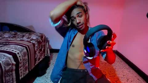 Snapshot of restrainged chatting on February 5, 2025, 3:09 pm Rest online show from February 5, 2025, 3:09 pm