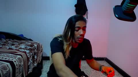 Snapshot of restrainged chatting on February 6, 2025, 12:16 pm Rest online show from February 6, 2025, 12:16 pm