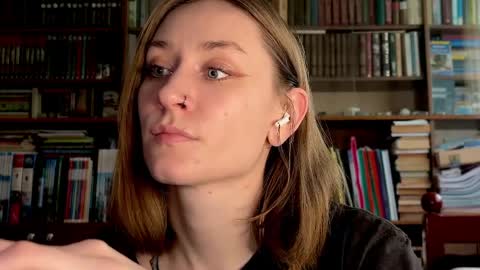 Rie online show from April 1, 2026, 1:41 pm