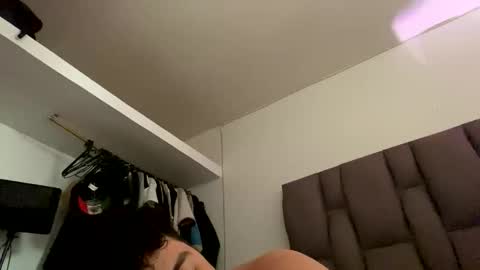 Rexa y blade  online show from September 14, 2025, 3:44 pm