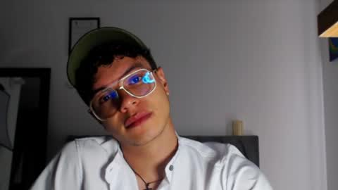 Snapshot of rexbunnybody chatting on April 5, 2026, 6:16 pm Rex online show from April 5, 2026, 6:16 pm