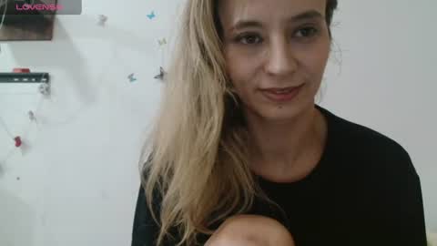 Snapshot of rexxa_flower chatting on July 26, 2026, 5:20 pm Rexxa online show from July 26, 2026, 5:20 pm