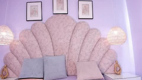 Snapshot of reze_chaw chatting on April 22, 2026, 7:15 pm Reze online show from April 22, 2026, 7:15 pm