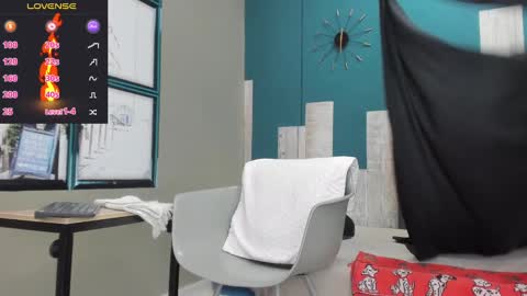 Rhaegal online show from December 12, 2024, 3:59 pm