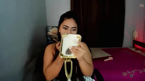Snapshot of rhea_xoxo chatting on January 19, 2026, 4:00 pm rhea online show from January 19, 2026, 4:00 pm