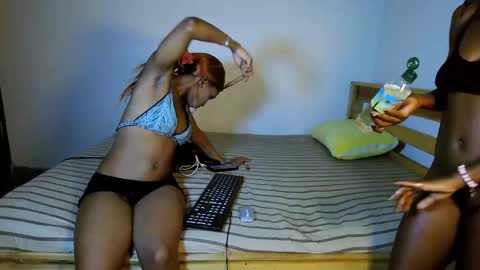 Snapshot of rhinedolls chatting on April 15, 2026, 3:13 am rhinedolls online show from April 15, 2026, 3:13 am