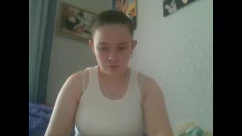 RiaLowelyt online show from June 3, 2026, 11:57 am