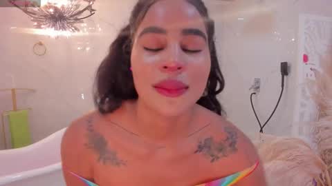 riby  online show from October 19, 2025, 7:14 pm