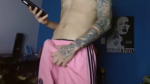 ricardo_big_cock online show from March 18, 2026, 2:53 pm