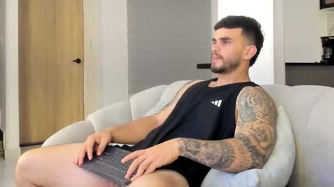 ricardogonzalez666 online show from February 7, 2026, 1:09 am