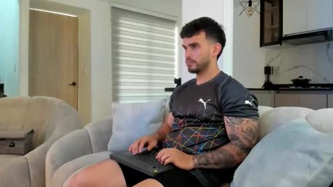 ricardogonzalez666 online show from February 18, 2026, 12:34 pm